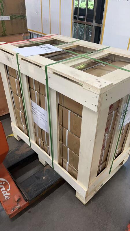 コスト最適化シリコンカービッド弾道タイルNIJレベルIII 100x100x8mm SiC装甲板