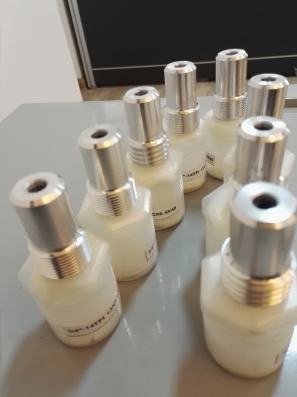 ホットプレスボロンカルバイドベンチュリ砂吹きノズル 35x6mm B4C 高耐磨性のためのセラミック爆発尖口